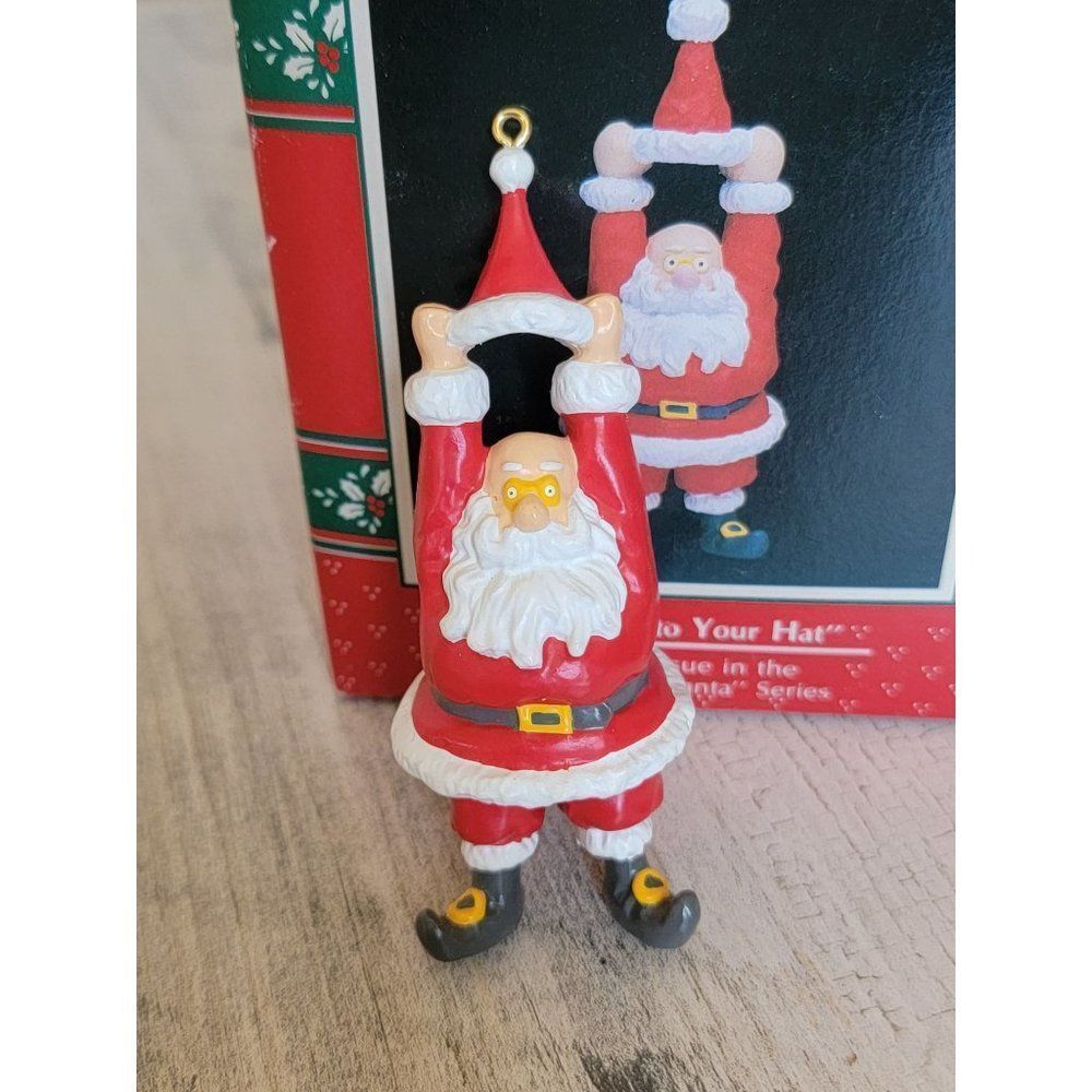 Enesco hang on to your hat 1990 ornament Xmas
